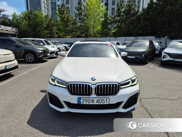 BMW 5 Series (G30) 2023 Белый из Кореи