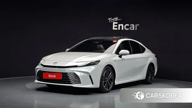 Toyota Camry (XV80) 2025 Белый из Кореи