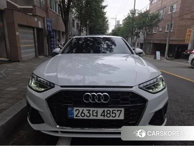 Audi A4 (B9) 2021 Белый из Кореи