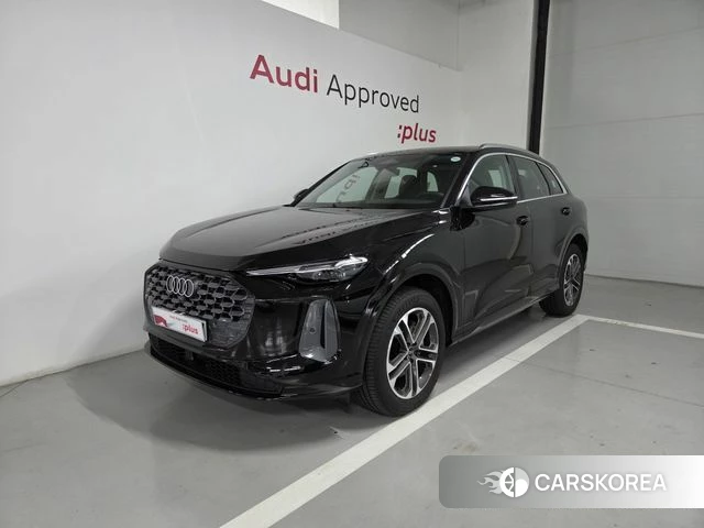 Audi Q5 (80A) 2025 Черный из Кореи