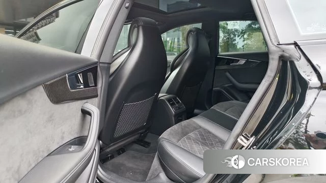 Audi RS 5 2021 Черный из Китая