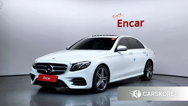 Mercedes-Benz E-Class W213 2018 Белый из Кореи