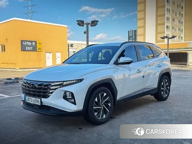 Hyundai Tucson Hybrid (NX4) 2021 Белый из Кореи