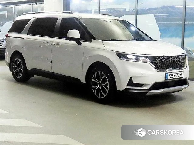 Kia Carnival 4th generation 2023 Белый из Кореи