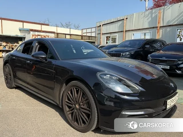 Porsche Panamera (971) 2020 Черный из Кореи