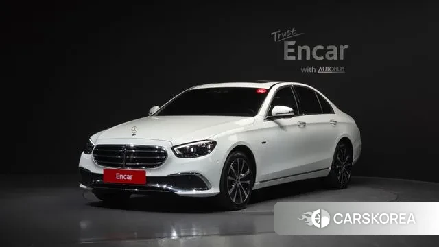 Mercedes-Benz E-Class W213 2021 Белый из Кореи