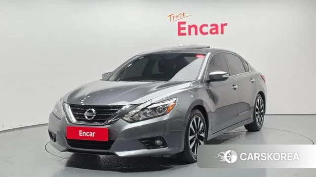 Nissan Altima 2018 Серый из Кореи
