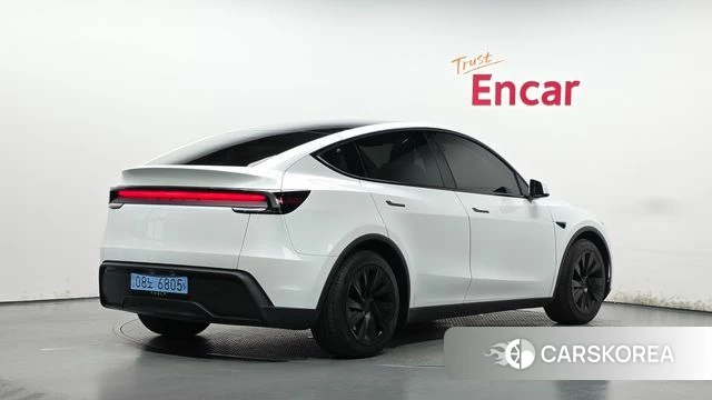 Tesla Model Y 2025 Белый из Кореи