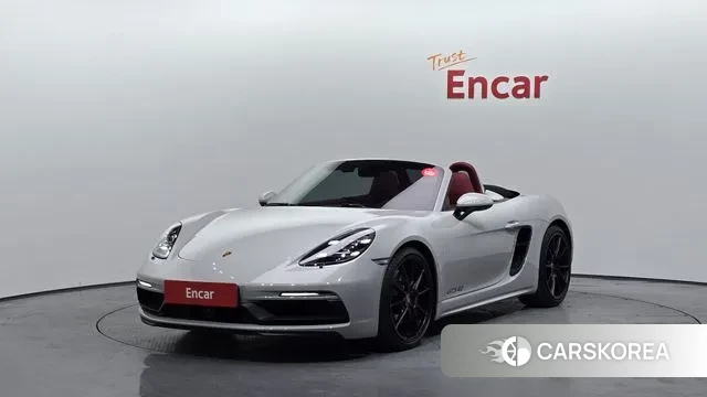 Porsche 718 Boxster 2024 Серебристо-серый из Кореи