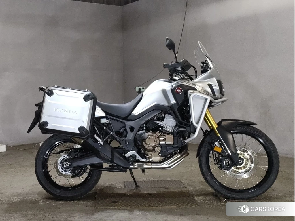 Проданный Honda CRF1000L AFRICA TWIN 2017 из Японии, фото 2