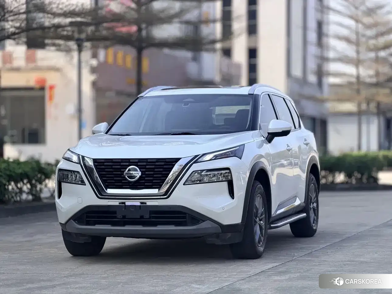 Nissan Qijun 2022 Белый из Китая
