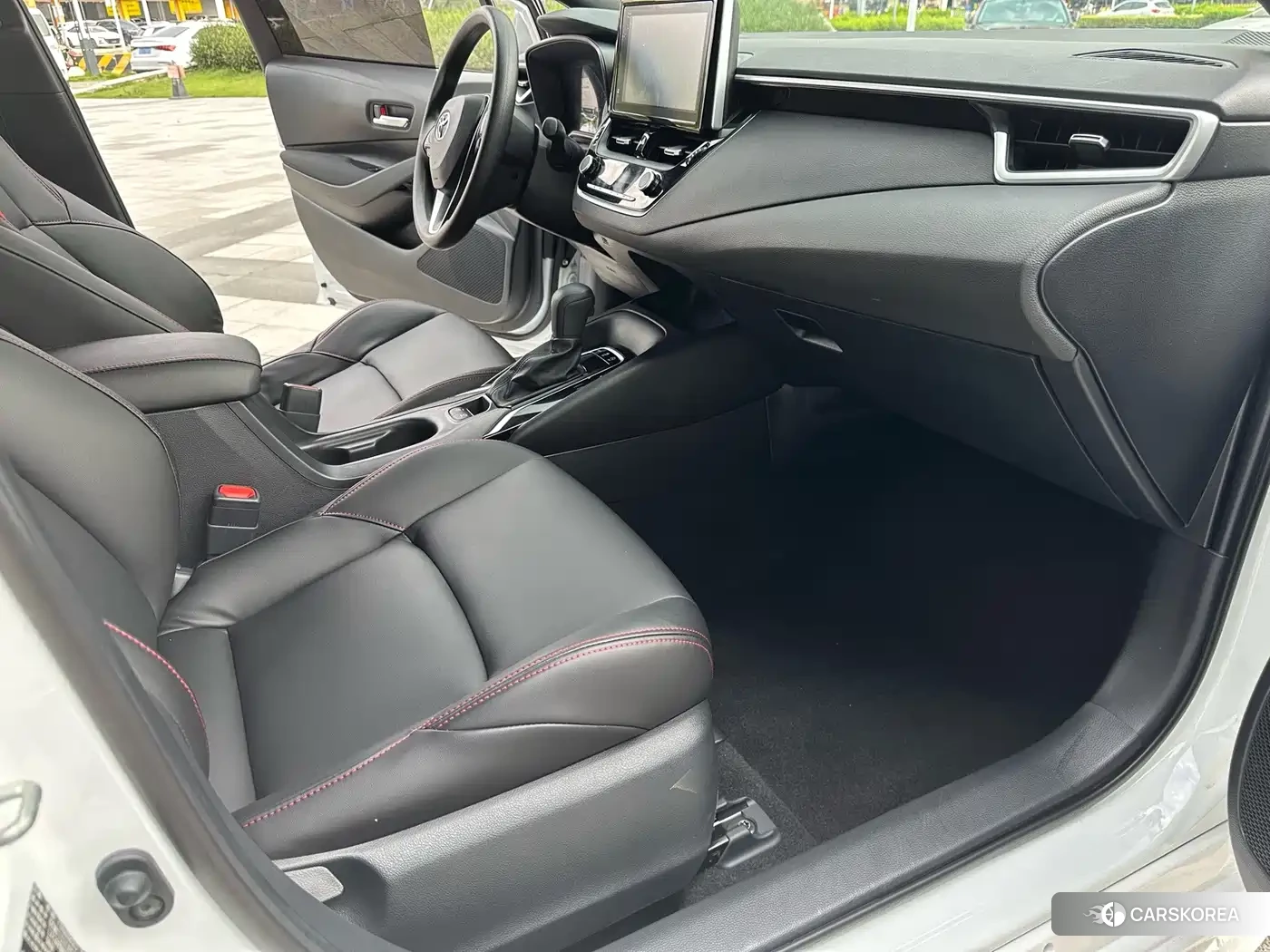 Toyota Levin 2022 Белый из Китая