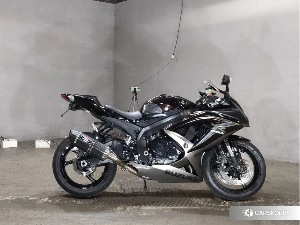 Проданный Suzuki GSX-R750 2011 из Японии