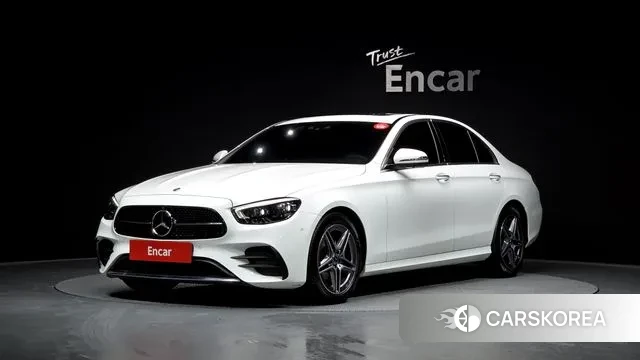 Mercedes-Benz E-Class W213 2023 Белый из Кореи