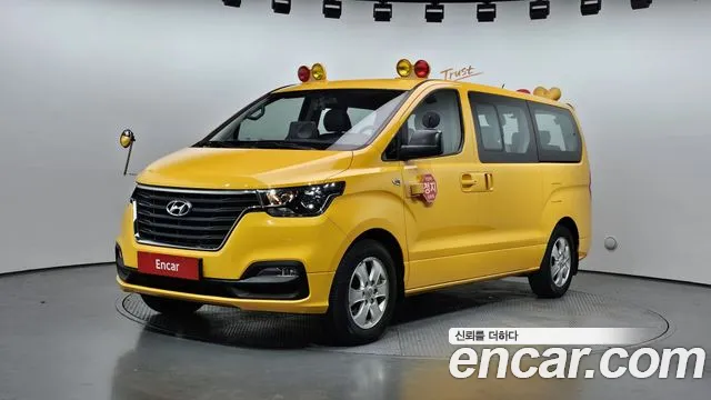 Hyundai The New Grand Starex 2019 Желтый из Кореи