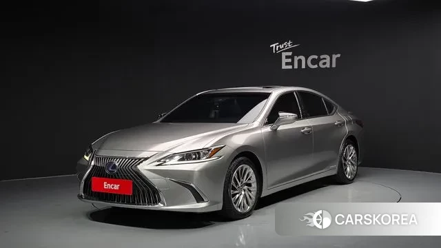 Lexus ES300h 7th generation 2018 Песочный из Кореи