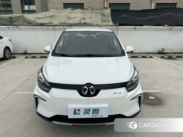 Baic New Energy EC5 2021 Белый из Китая