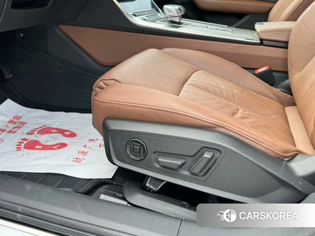 Audi A6L 2022 Черный из Китая