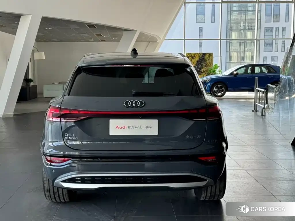Audi Q6L e-tron 2025 Silver/gray из Китая