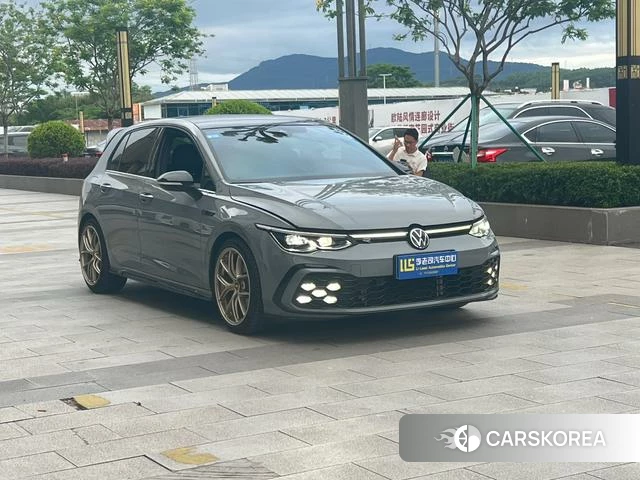 Volkswagen Golf 2024 Темно-серый из Китая