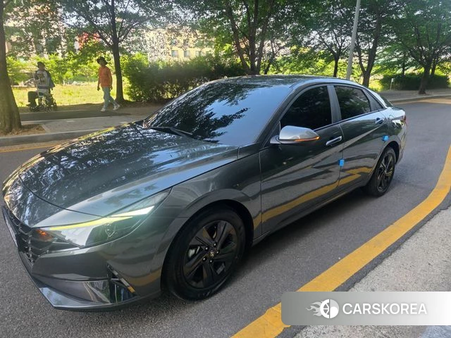 Hyundai Avante (CN7) 2022 Темно-зеленый из Кореи