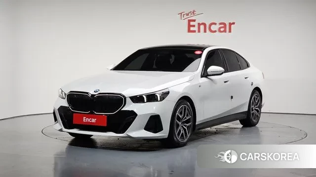 BMW 5 Series (G60) 2024 Белый из Кореи