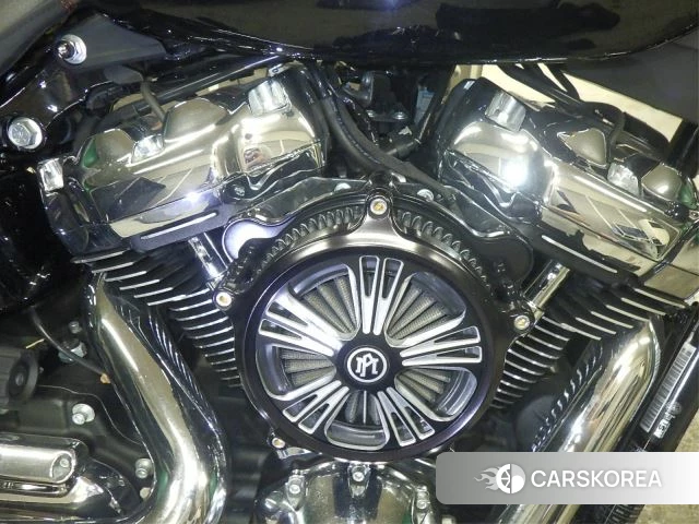 Engine photo