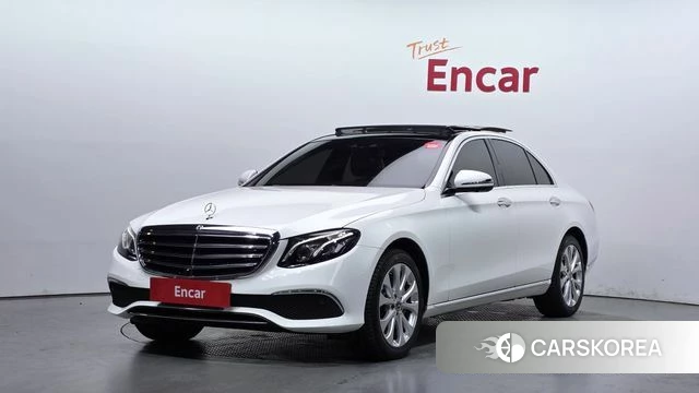 Mercedes-Benz E-Class W213 2019 Белый из Кореи