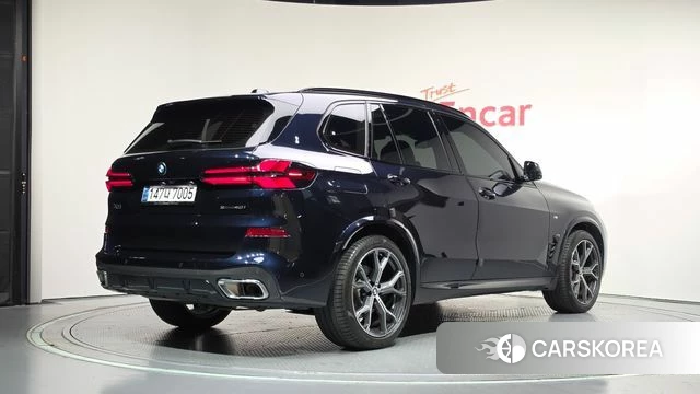 BMW X5 (G05) 2023 Черный из Кореи