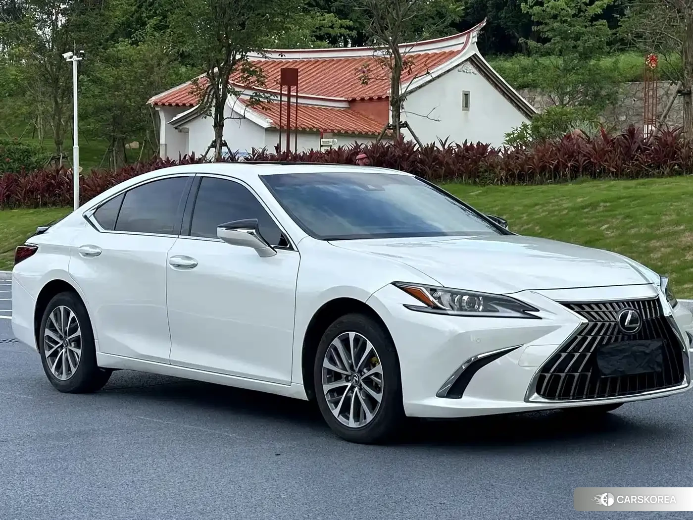 Lexus ES 2024 Белый из Китая