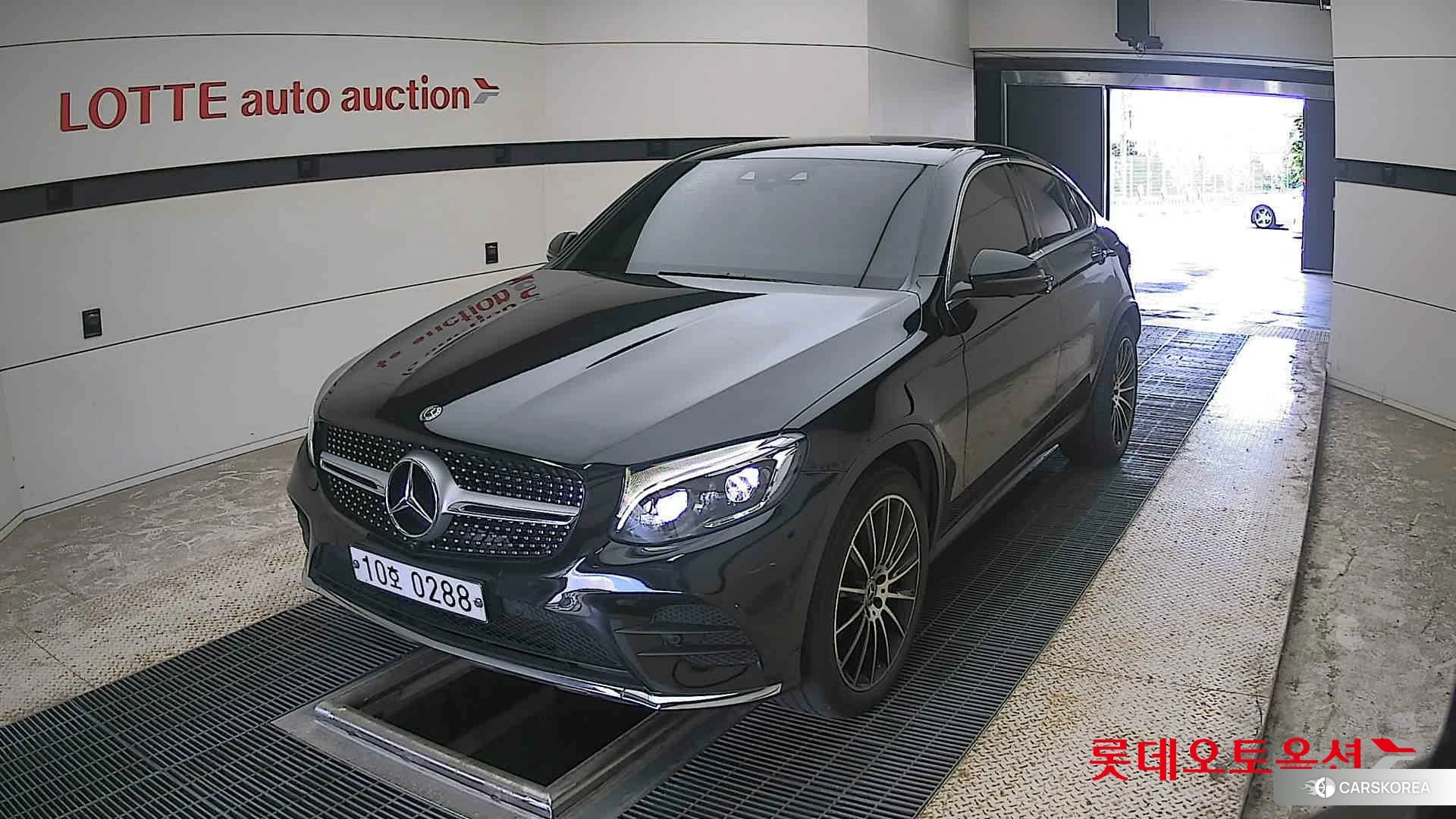 Mercedes-Benz GLC300 4Matic Coupe 2019 Черный из Кореи