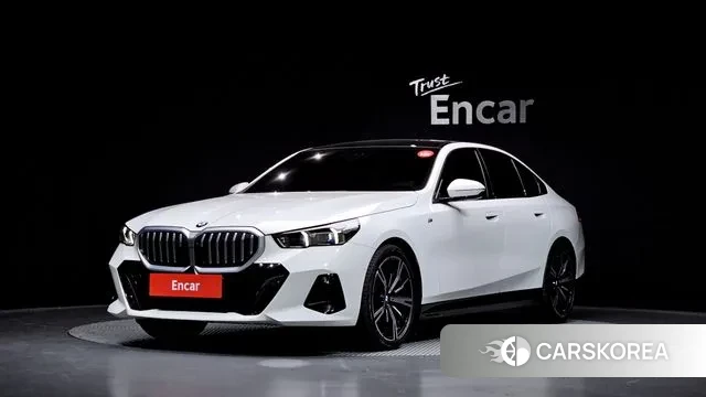 BMW 5 Series (G60) 2023 Белый из Кореи