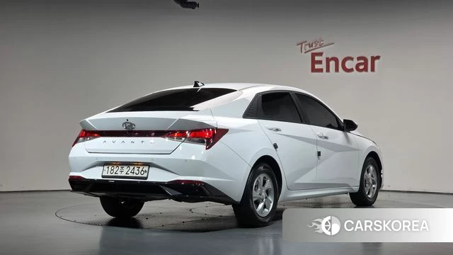 Hyundai Avante (CN7) 2022 Белый из Кореи