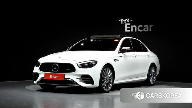 Mercedes-Benz E-Class W213 2022 Белый из Кореи