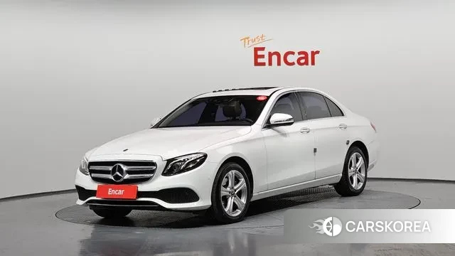 Mercedes-Benz E-Class W213 2018 Белый из Кореи