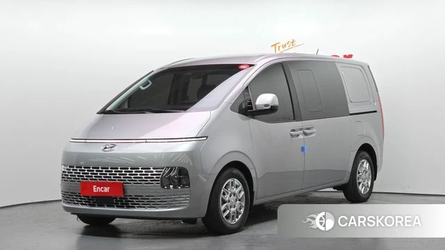 Hyundai Staria 2023 Серебристо-серый из Кореи