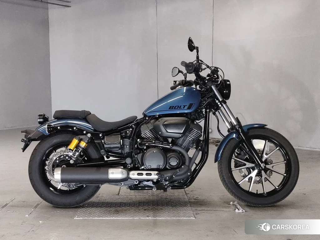 Проданный Yamaha BOLT 950R 2021 из Японии, фото 2