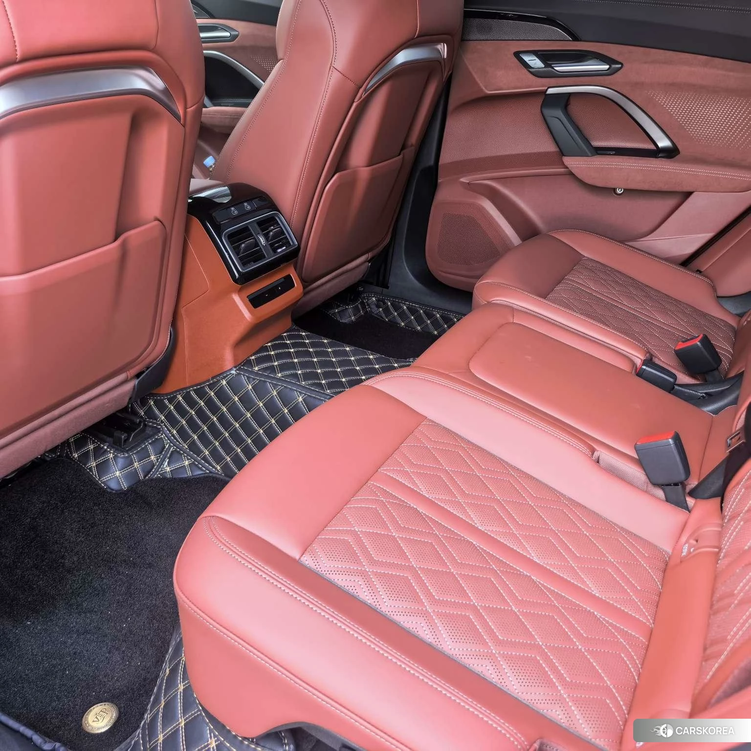 Audi Q5L 2026 Черный из Китая