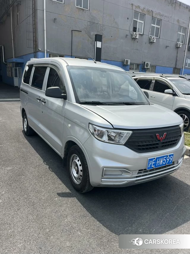 Wuling Automobile Wuling Hongguang V 2022 Серебристо-серый из Китая