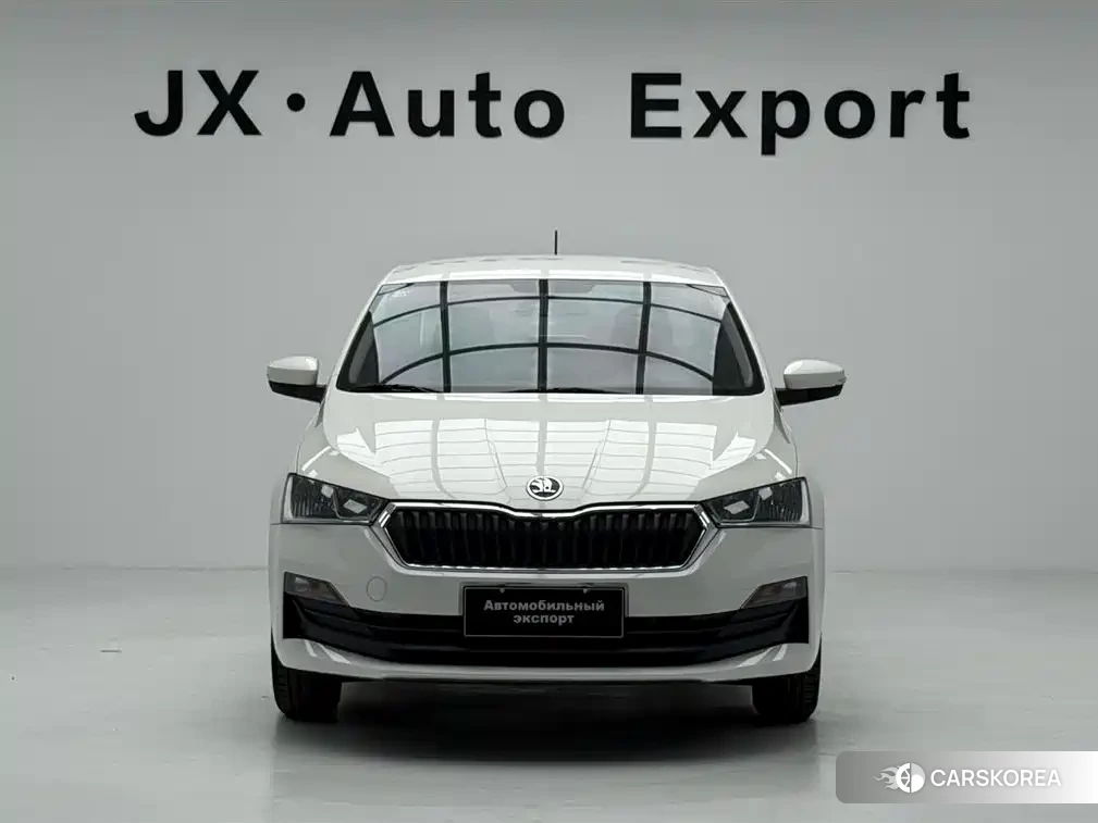 Skoda Xin Rui 2021 Белый из Китая
