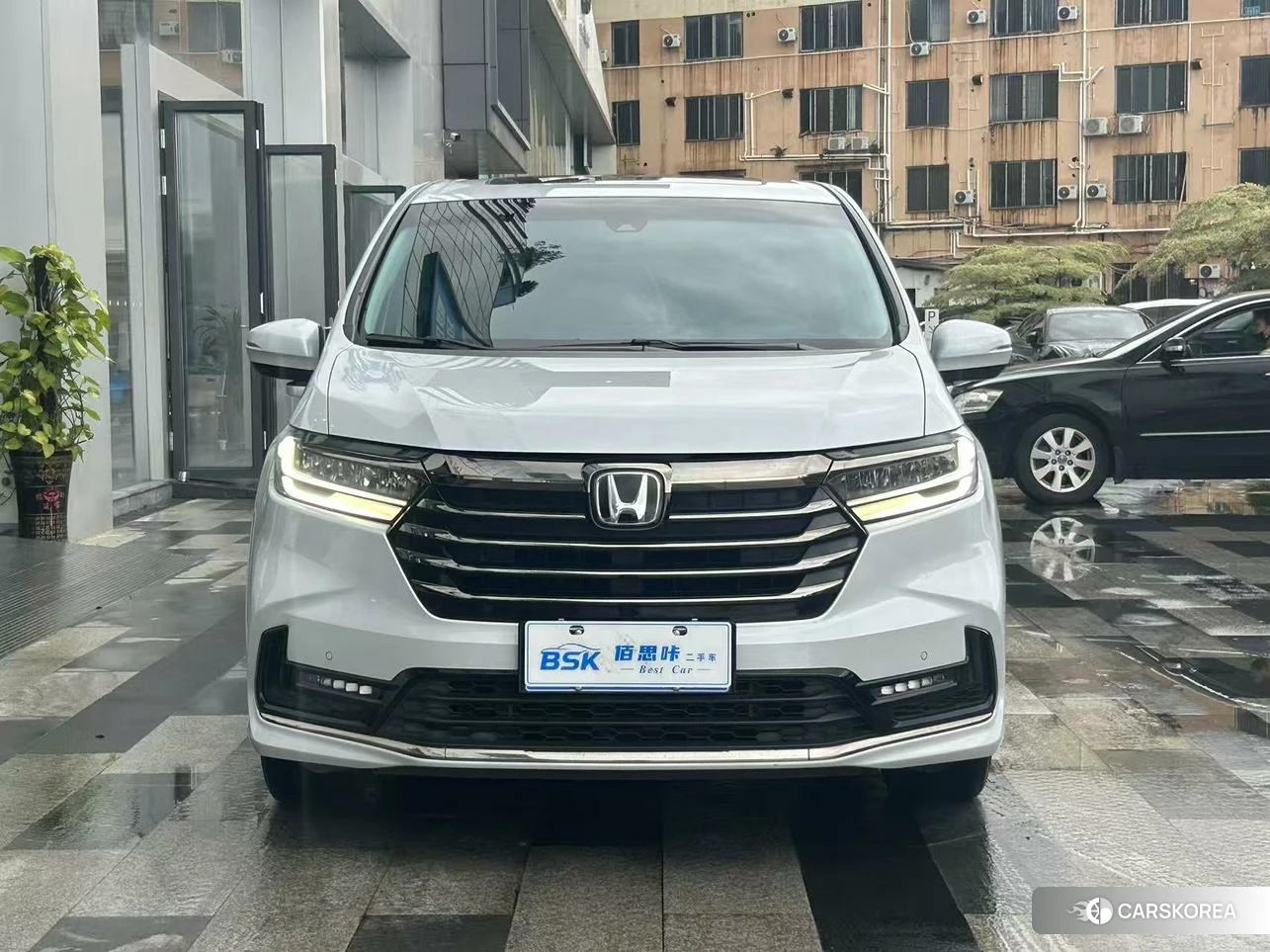 Honda Odyssey 2021 Белый из Китая