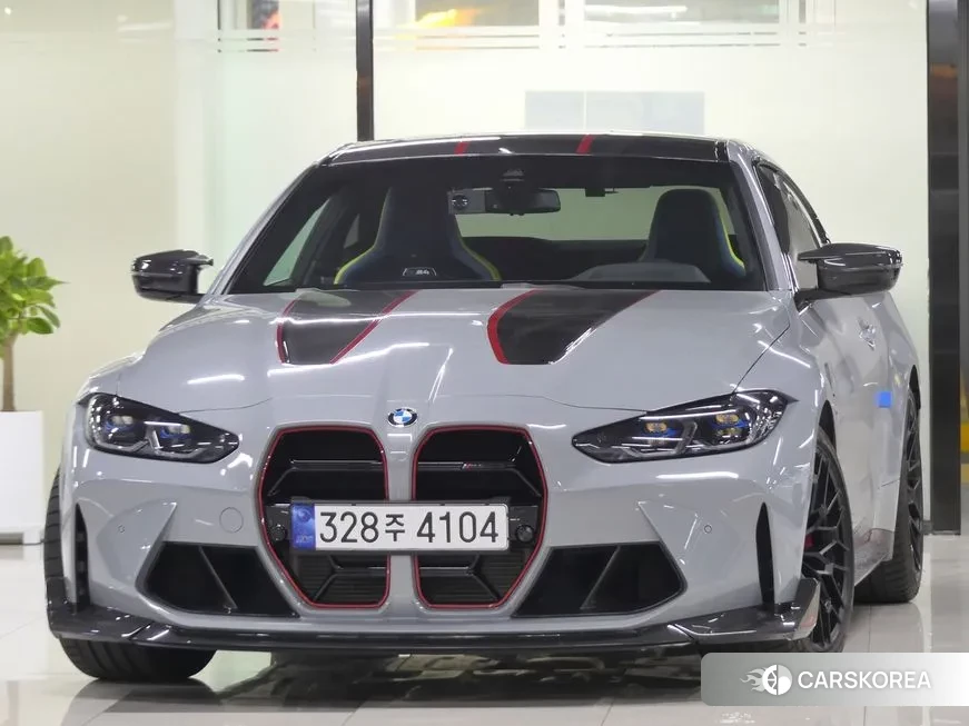 BMW M4 (G82) 2023 Цвет галактики из Кореи