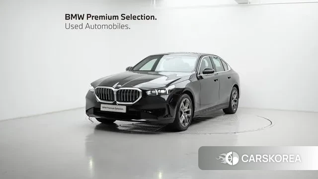 BMW 5 Series (G60) 2025 Черный из Кореи