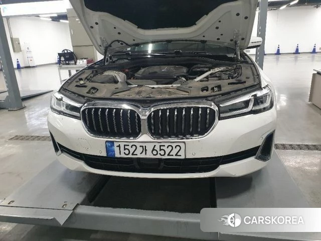BMW 5 Series (G30) 2022 Белый из Кореи