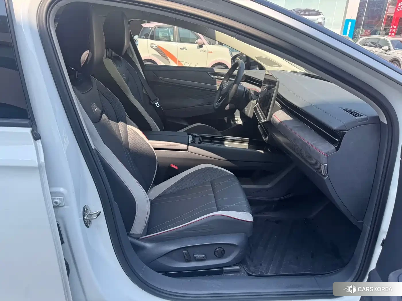 Volkswagen ID.7 VIZZION 2025 Белый из Китая