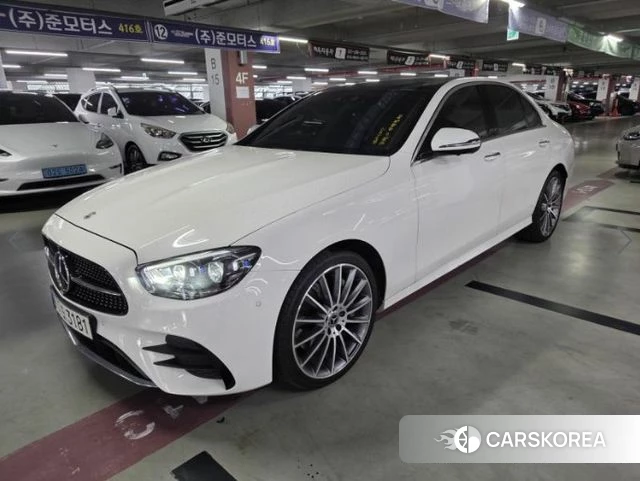 Mercedes-Benz E-Class W213 2021 Белый из Кореи