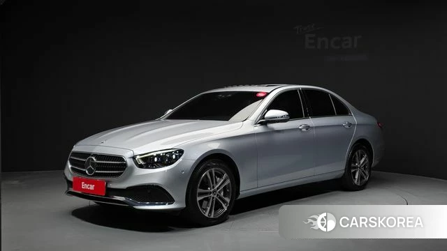 Mercedes-Benz E-Class W213 2021 Серебристо-серый из Кореи