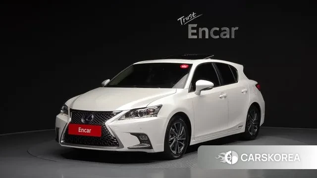 Lexus CT200h 2018 Белый из Кореи