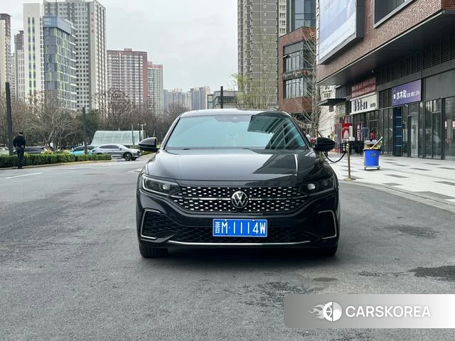 Volkswagen Passat 2022 Черный из Китая