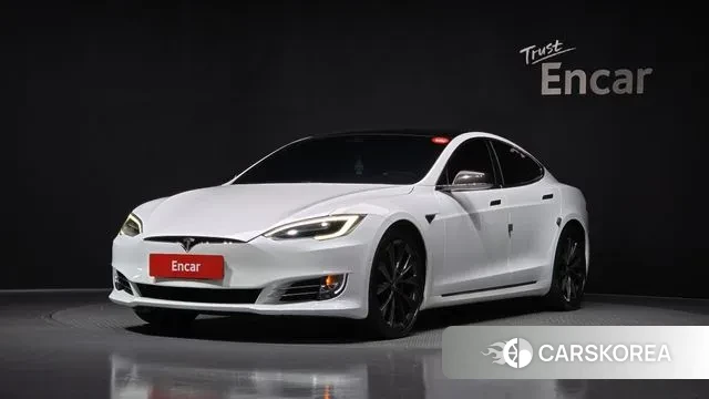 Tesla Model S 2020 Белый из Кореи